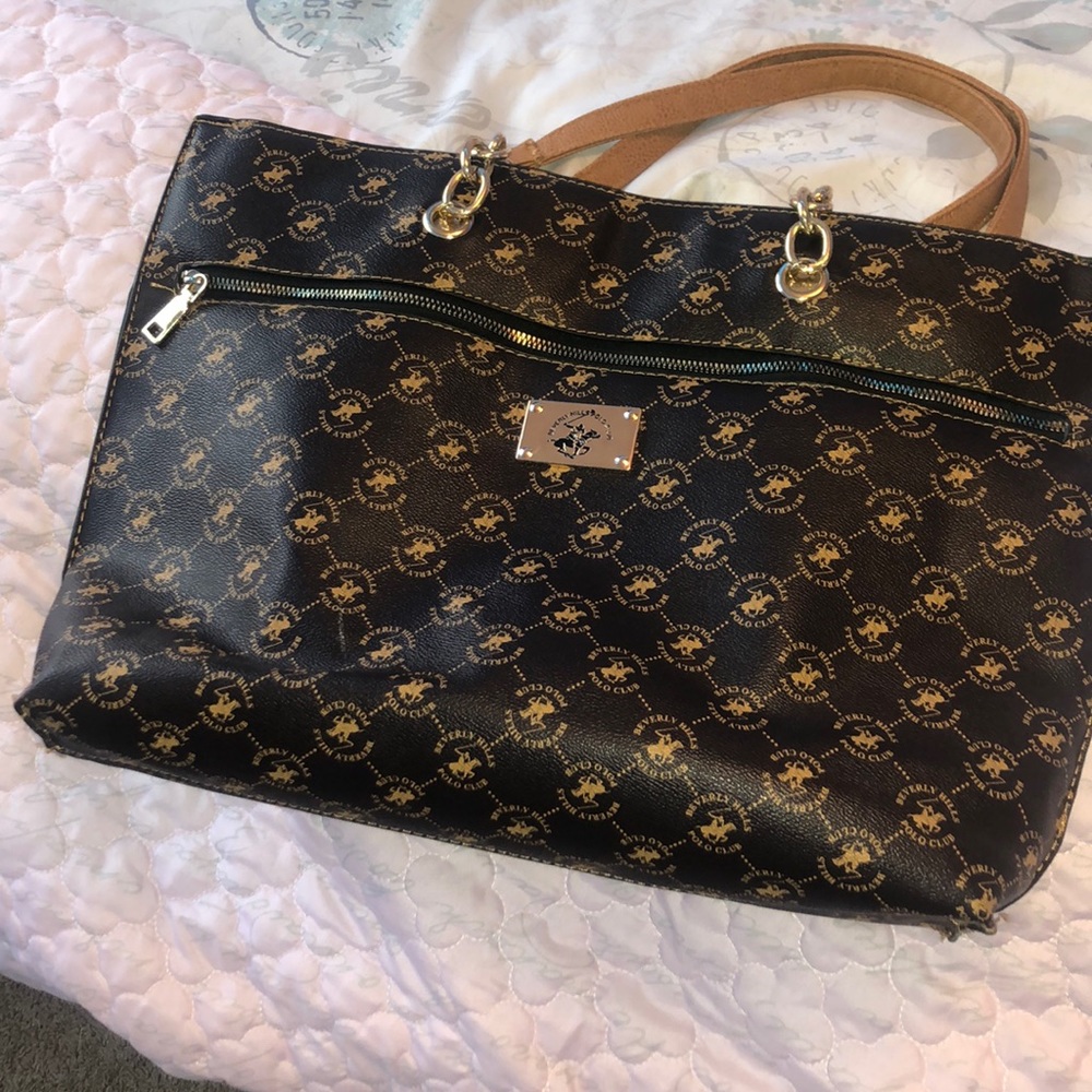 A beautiful never worn Beverly hill polo club bag